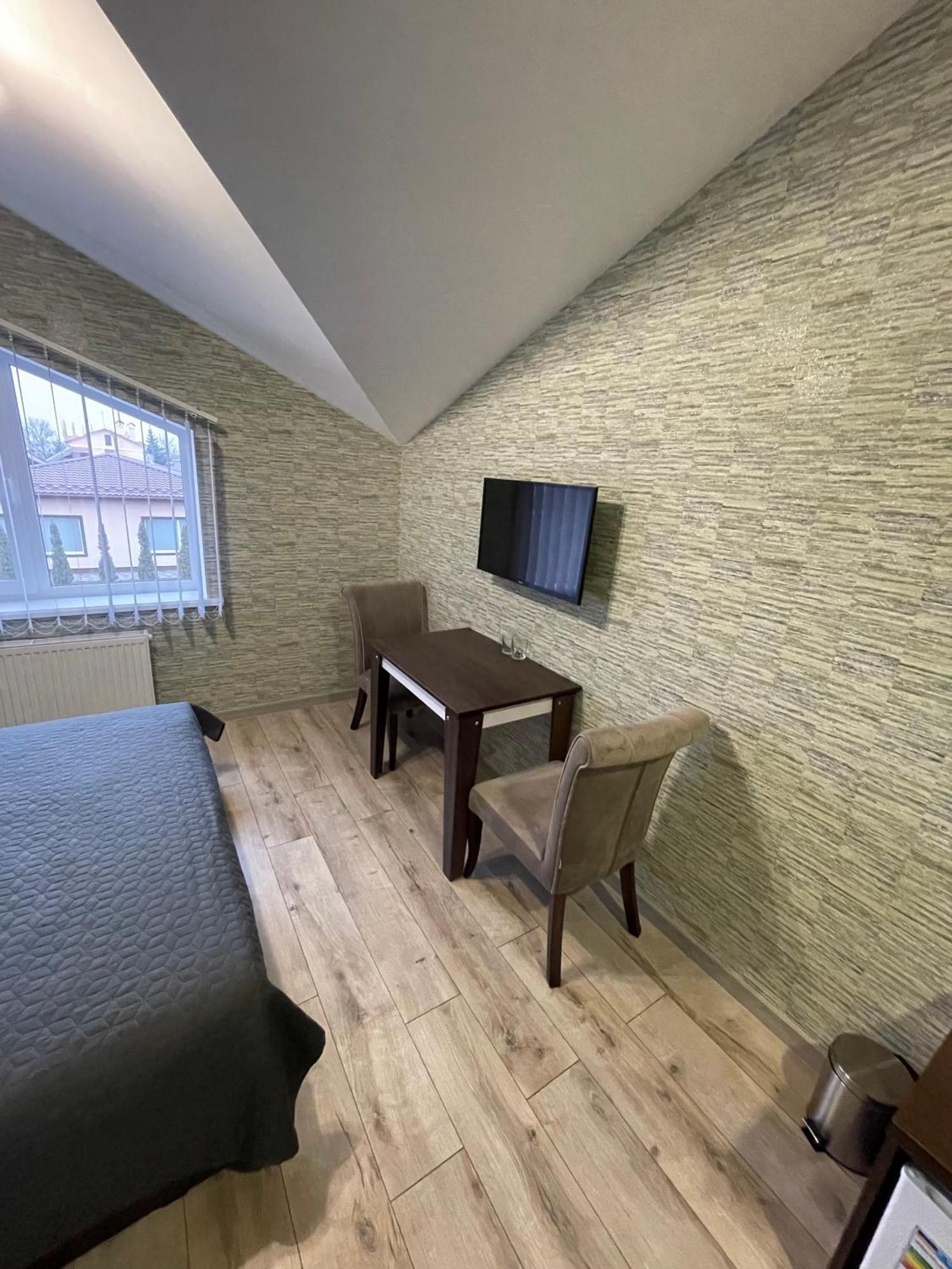 Ні Пуху, Ні Пера! Hotel Reshetylivka Exterior foto