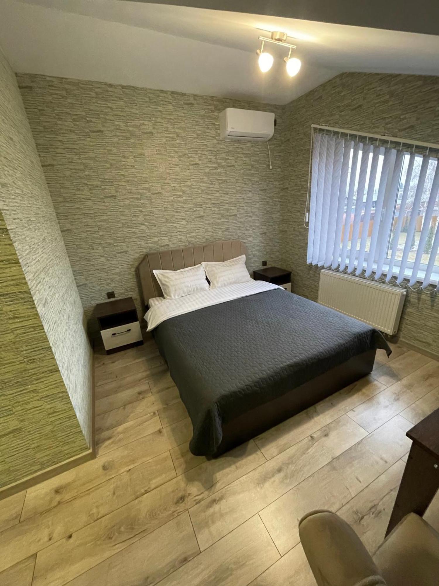 Ні Пуху, Ні Пера! Hotel Reshetylivka Exterior foto